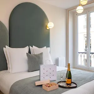 https://yuna-saint-honore.fr-paris.fr